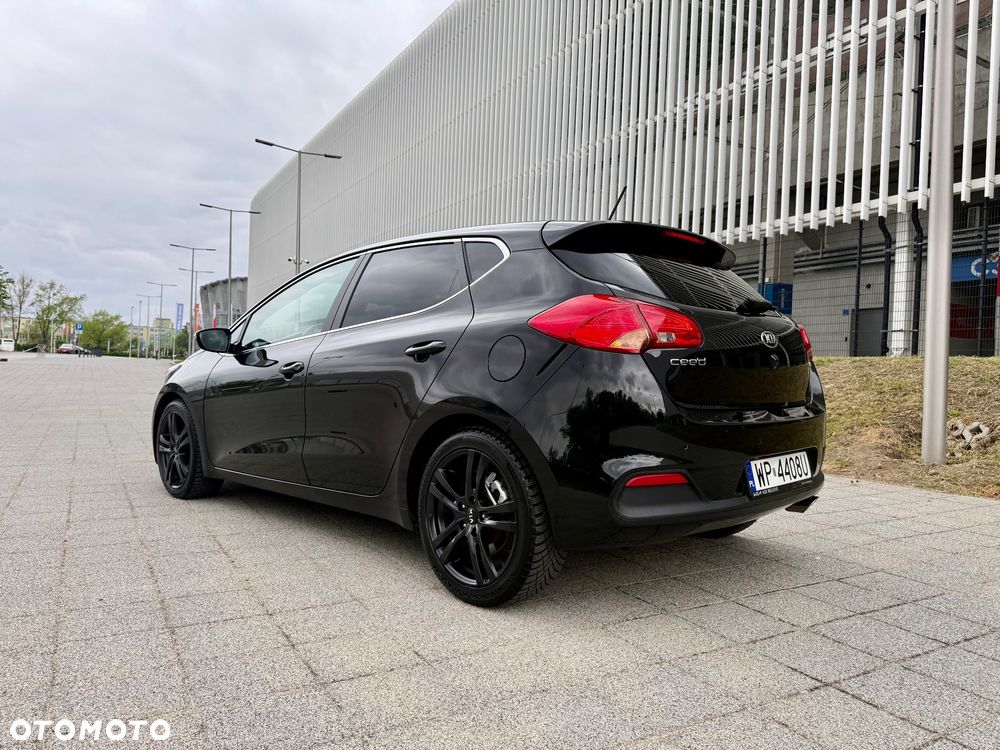 Kia Ceed 1.6 CRDi 128 Platinum Edition - 4