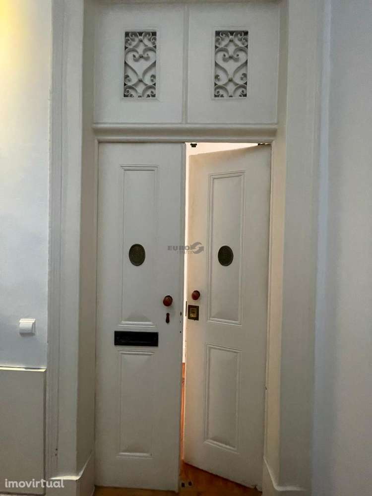 LHA1995 - Excelente T1 + 1 para Arrendar no Largo do São Carlos - Grande imagem: 5/25