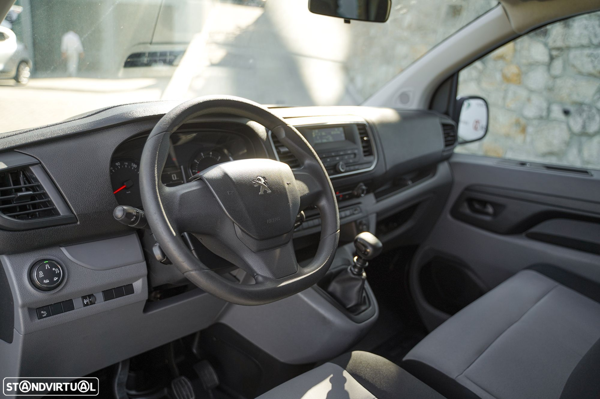 Peugeot Traveller 1.6 BlueHDi L2H1 Active Standard - 20