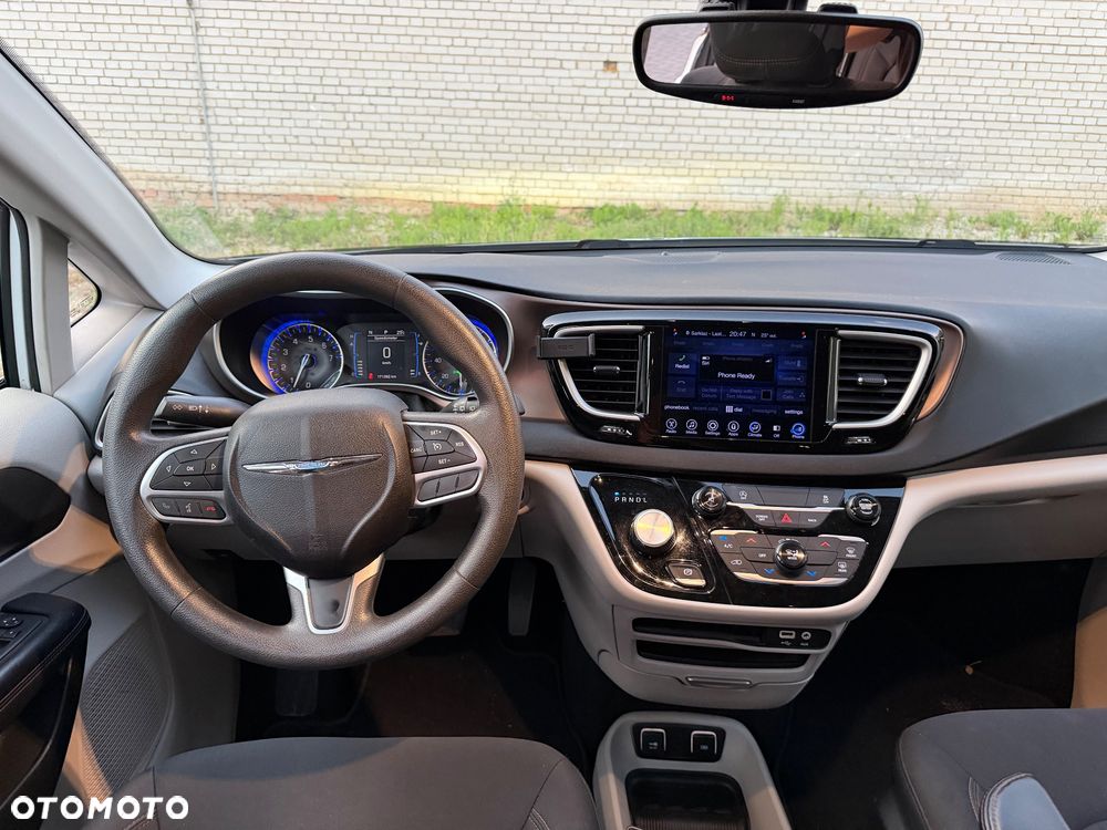 Chrysler Pacifica - 14