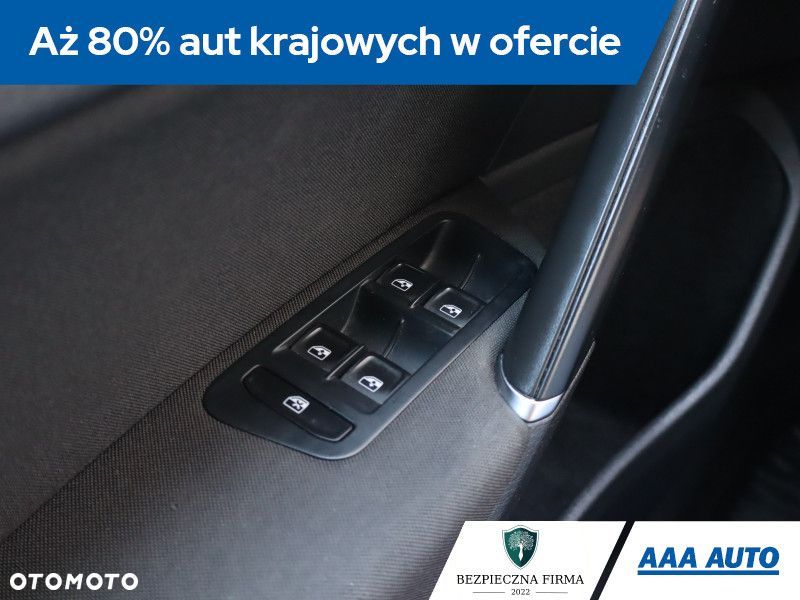 Volkswagen Golf - 21