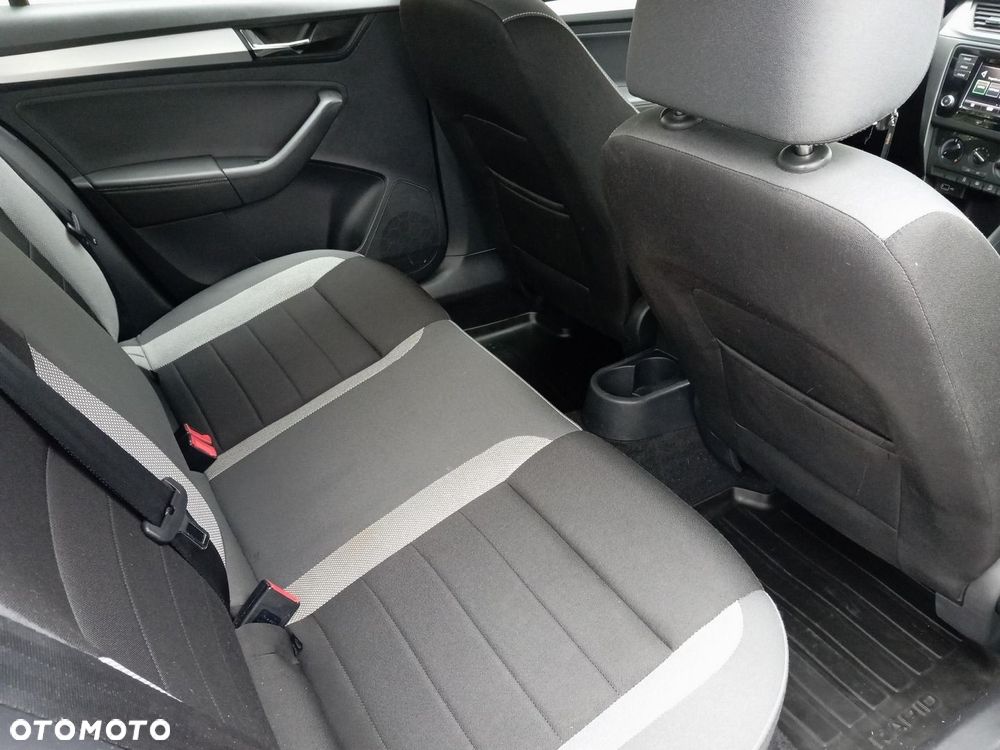 Skoda RAPID 1.0 TSI Ambition - 13