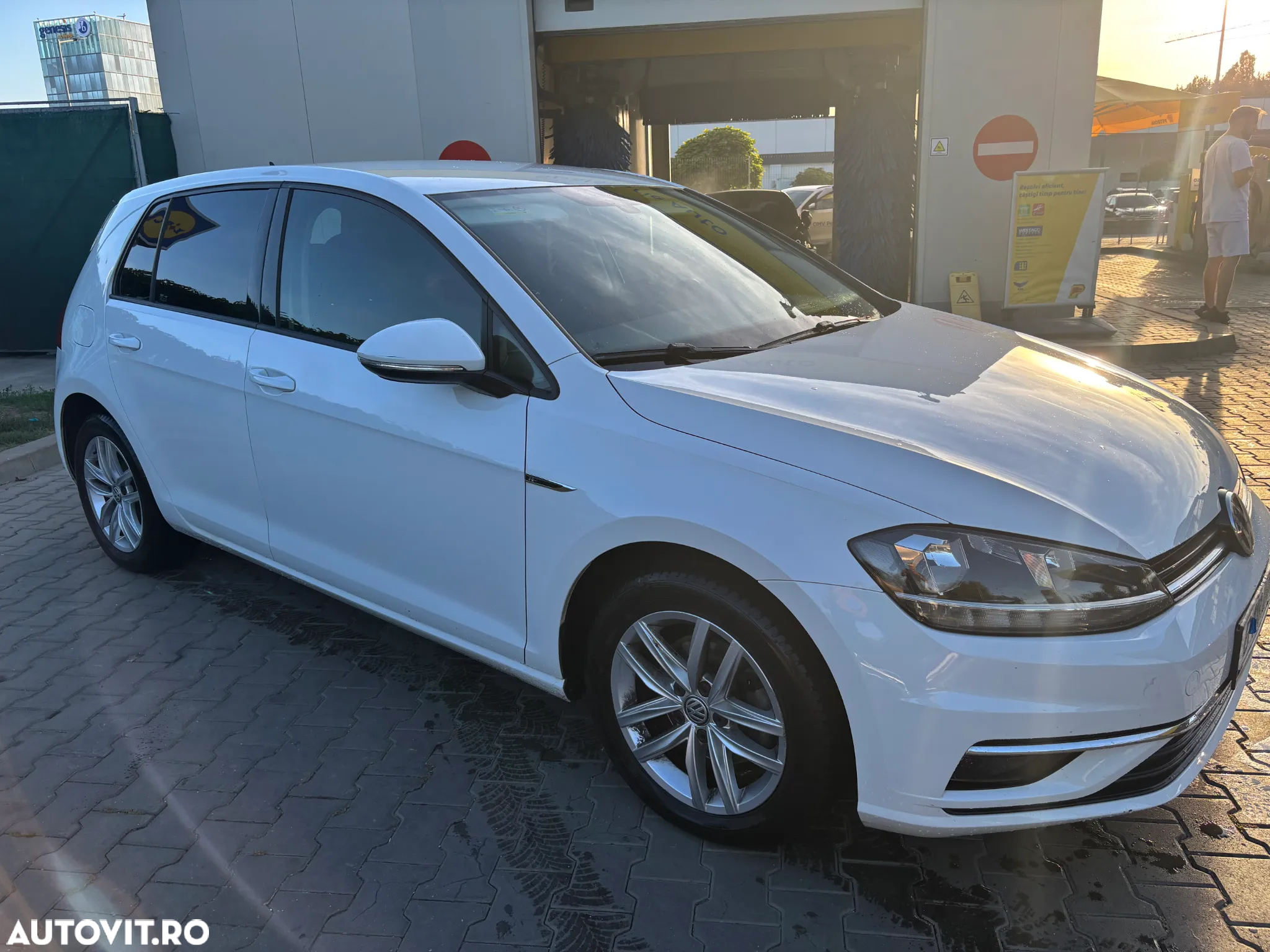 Volkswagen Golf 2.0 TDI DSG Highline - 5