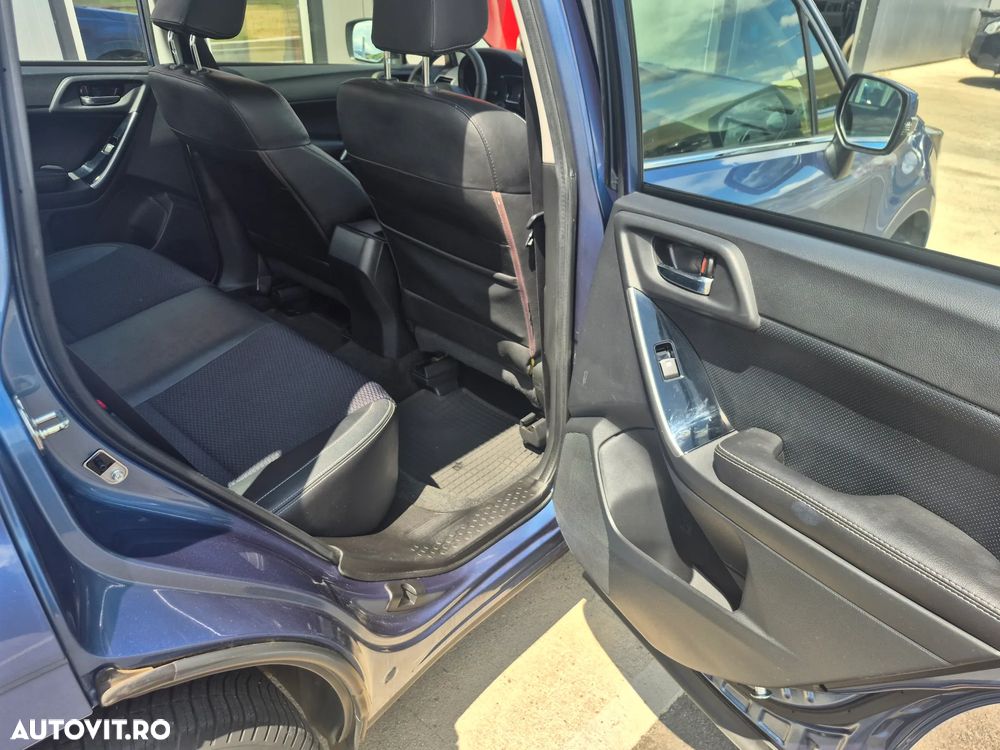 Subaru Forester 2.0D CVT Exclusive - 11