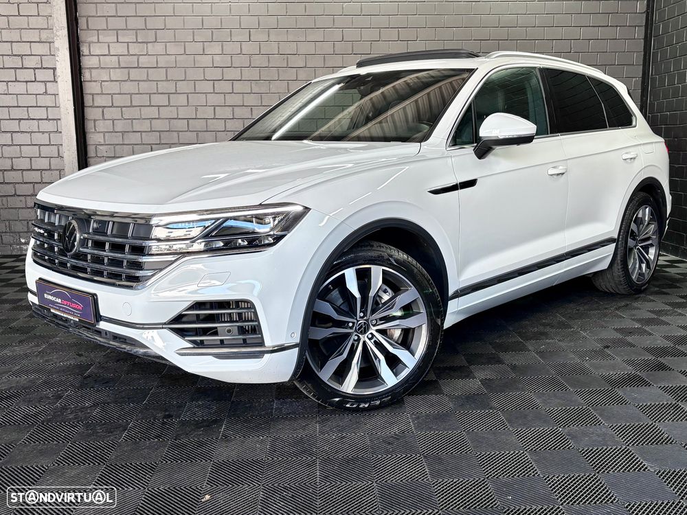 VW Touareg 3.0 V6 e-Hybrid 4Motion Aut. Elegance - 1