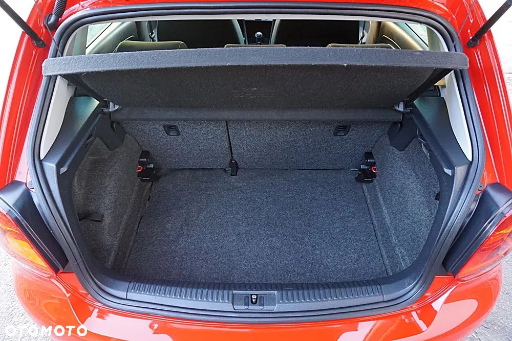 Volkswagen Polo 1.2 MATCH - 39