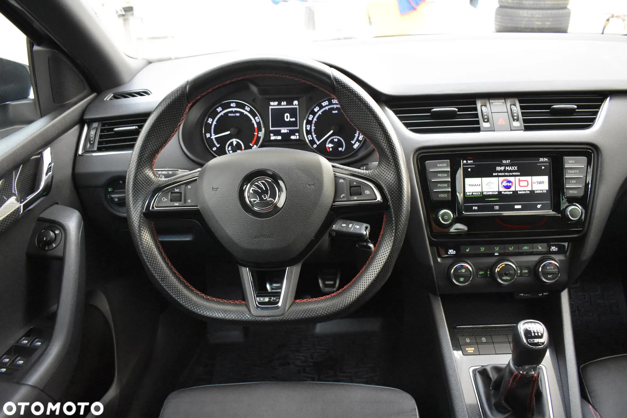 Skoda Octavia Combi 2.0 TSI (Green tec) RS - 18
