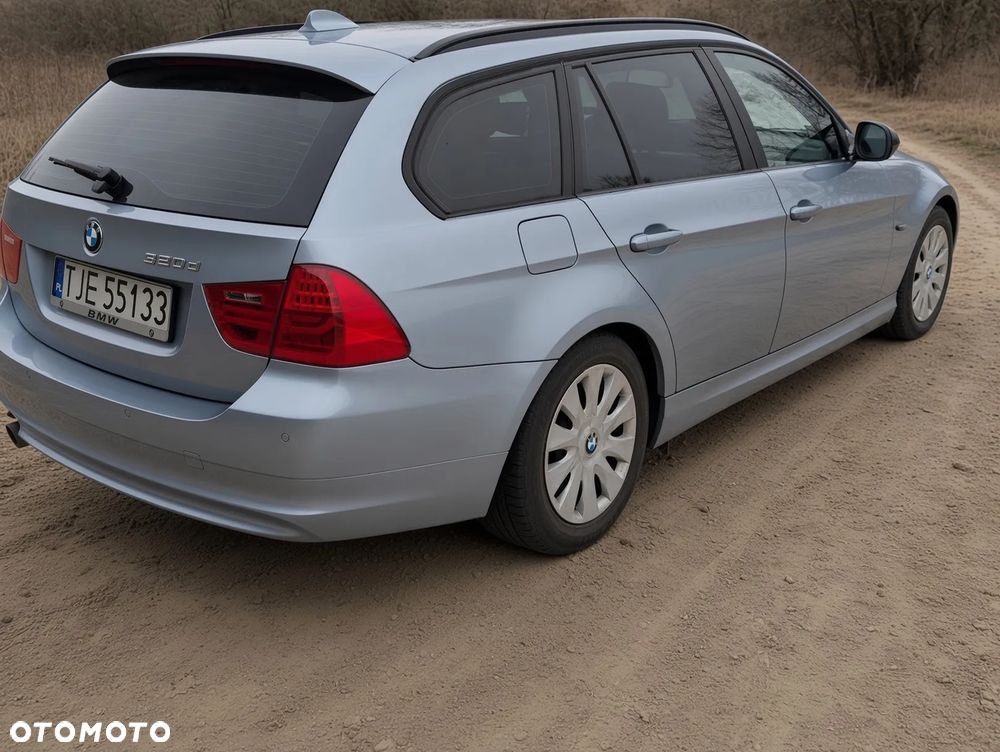 BMW Seria 3 320d Efficient Dynamics - 4
