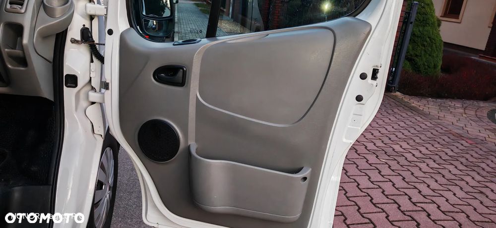 Renault Trafic - 12