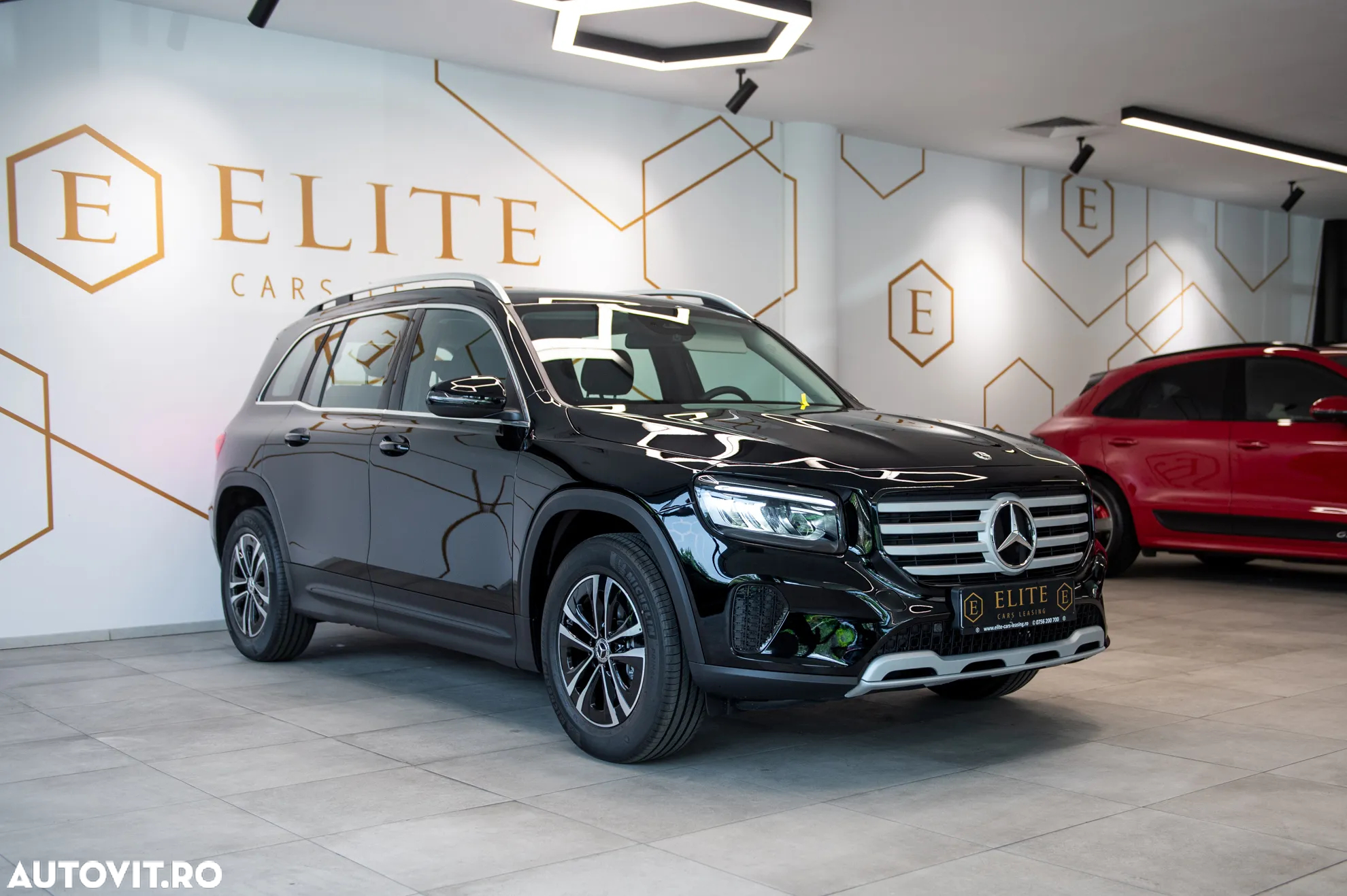 Mercedes-Benz GLB 200 7G-DCT - 3