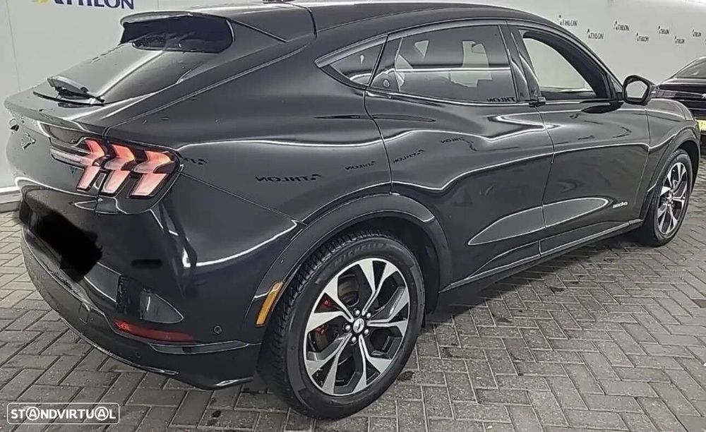 Ford Mustang Mach-E - 2