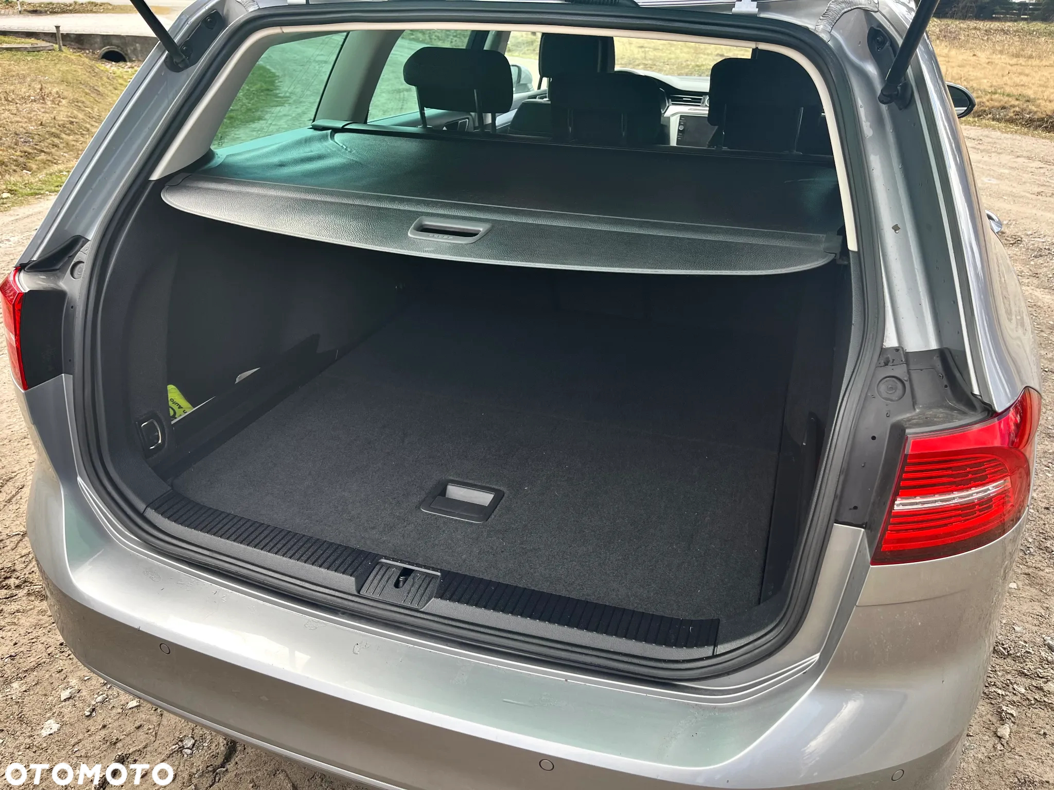 Volkswagen Passat Variant 1.6 TDI (BlueMotion Technology) Comfortline - 31