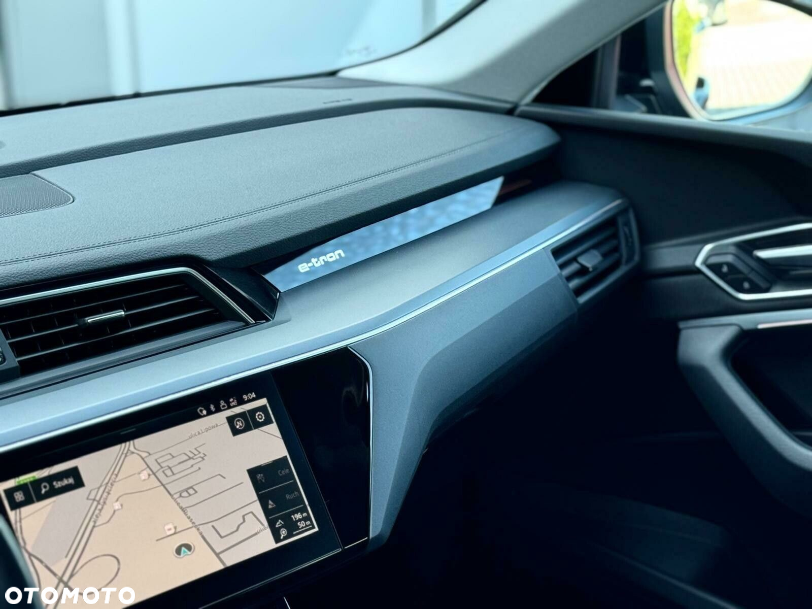 Audi e-tron - 12