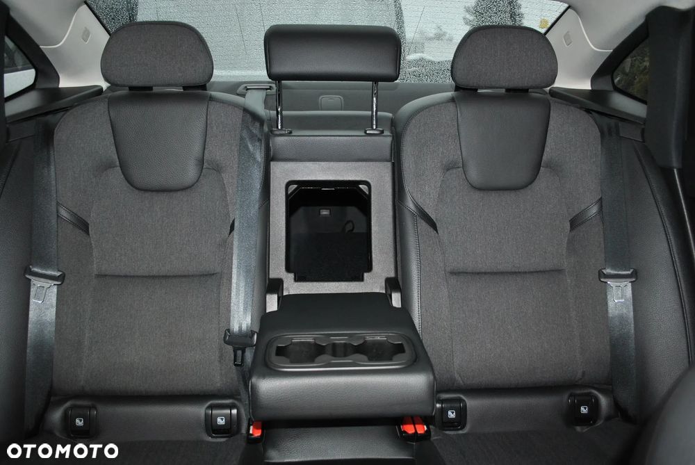 Volvo S90 D3 Momentum - 13