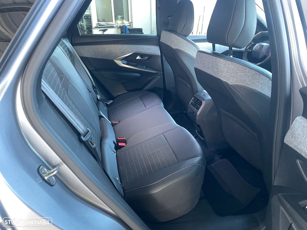 Peugeot 3008 Hybrid 145 e-DSC6 Allure - 28