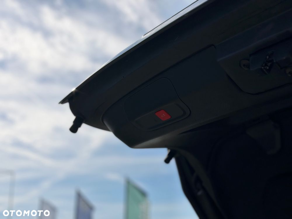 Peugeot 408 - 28
