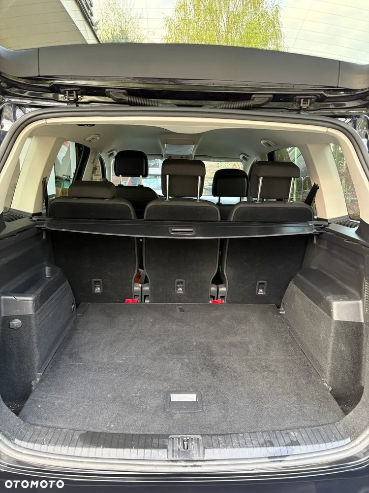 Volkswagen Touran 2.0 TDI BMT Highline - 15