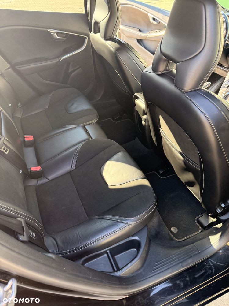 Volvo V40 D4 Drive-E R-Design Momentum - 9