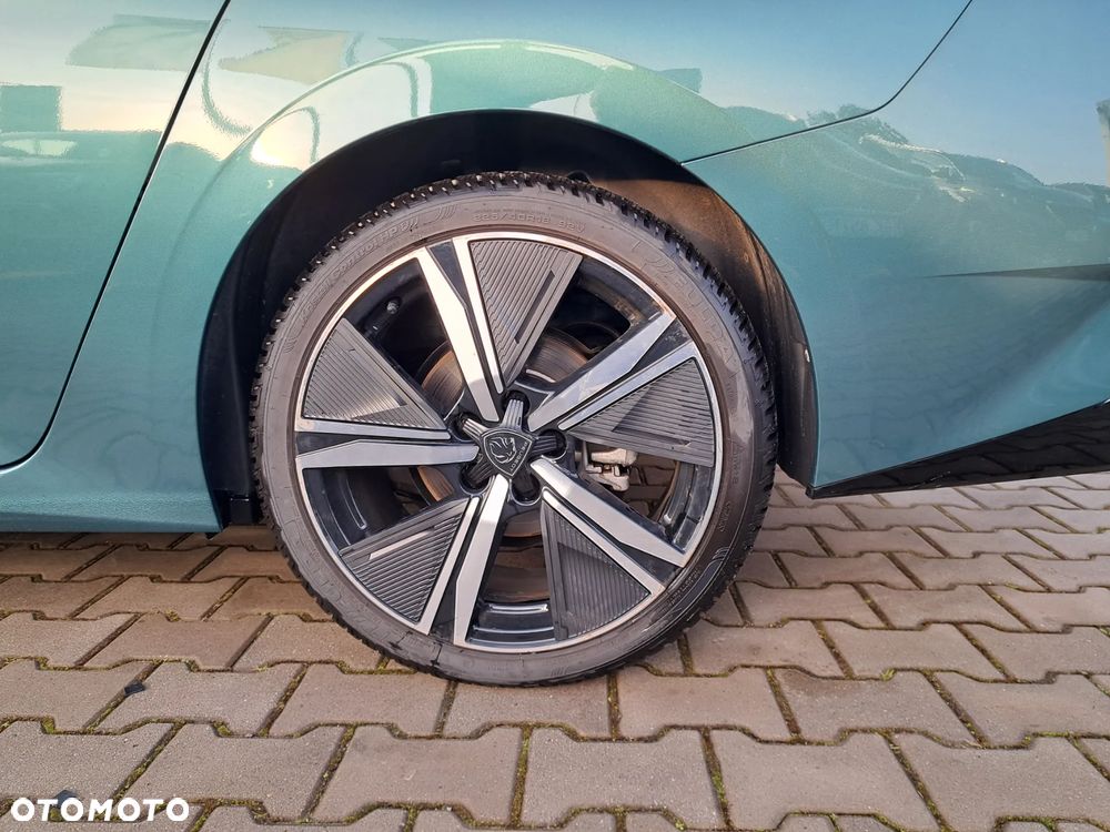 Peugeot 308 1.2 mHEV GT S&S e-DCS6 - 11