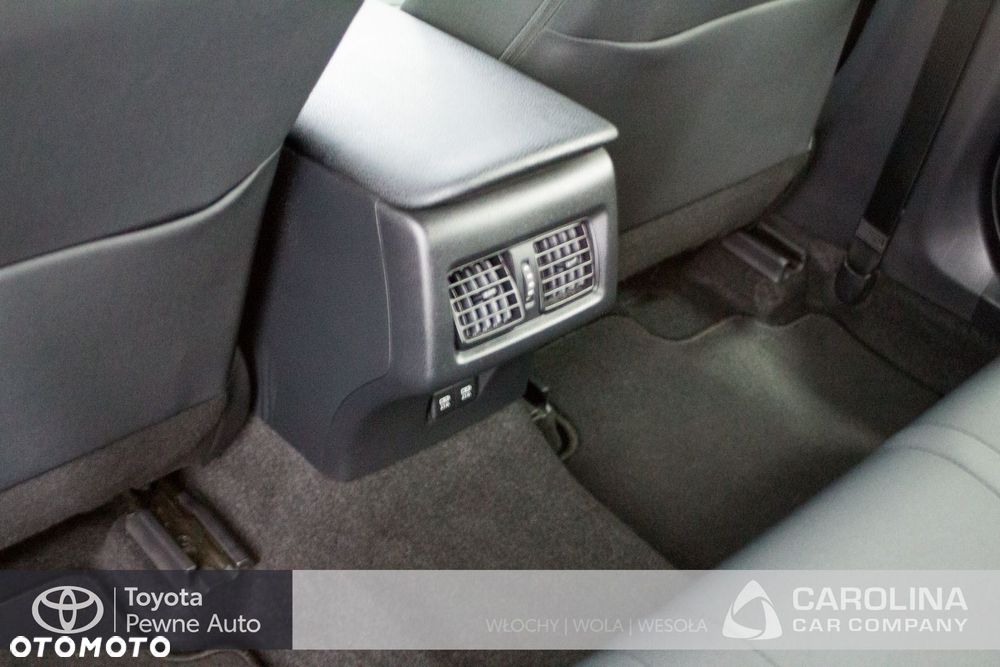 Toyota Camry - 9