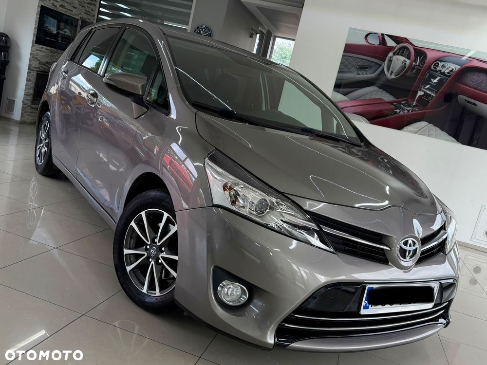 Toyota Verso 1.6 D-4D Prestige - 35