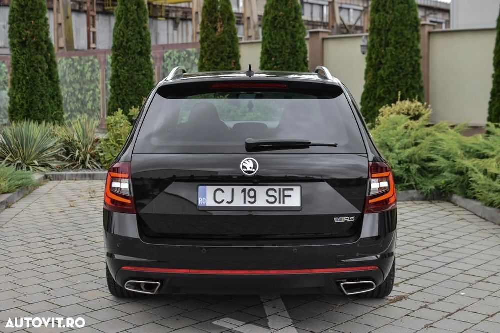 Skoda Octavia 2.0 TDI DSG RS - 4