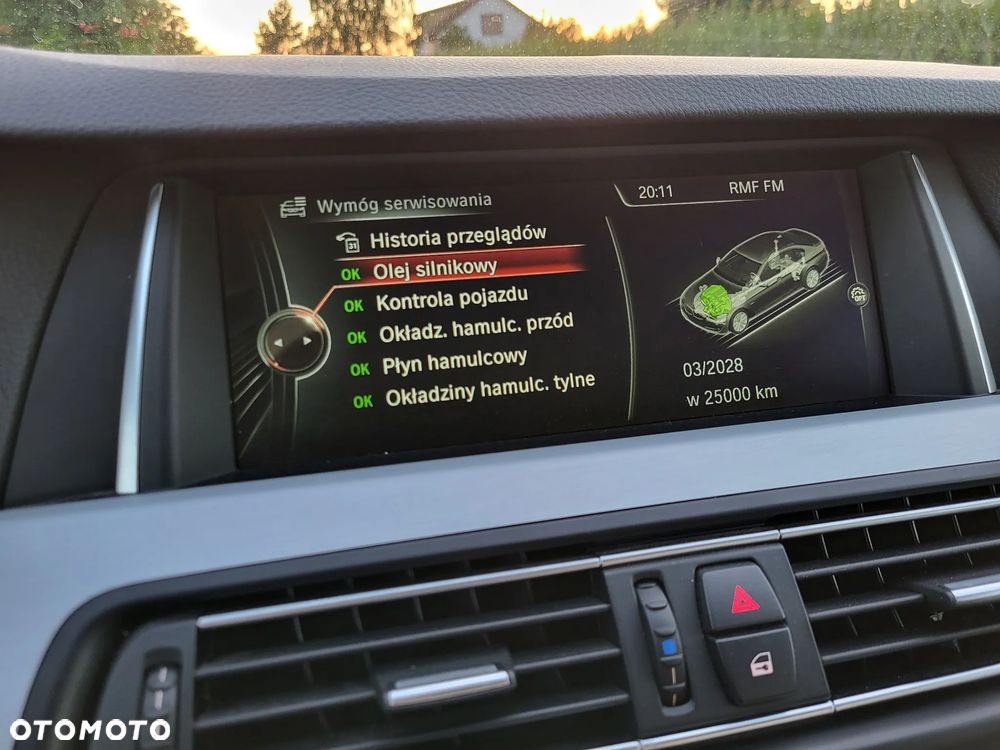 BMW Seria 5 525d xDrive - 18