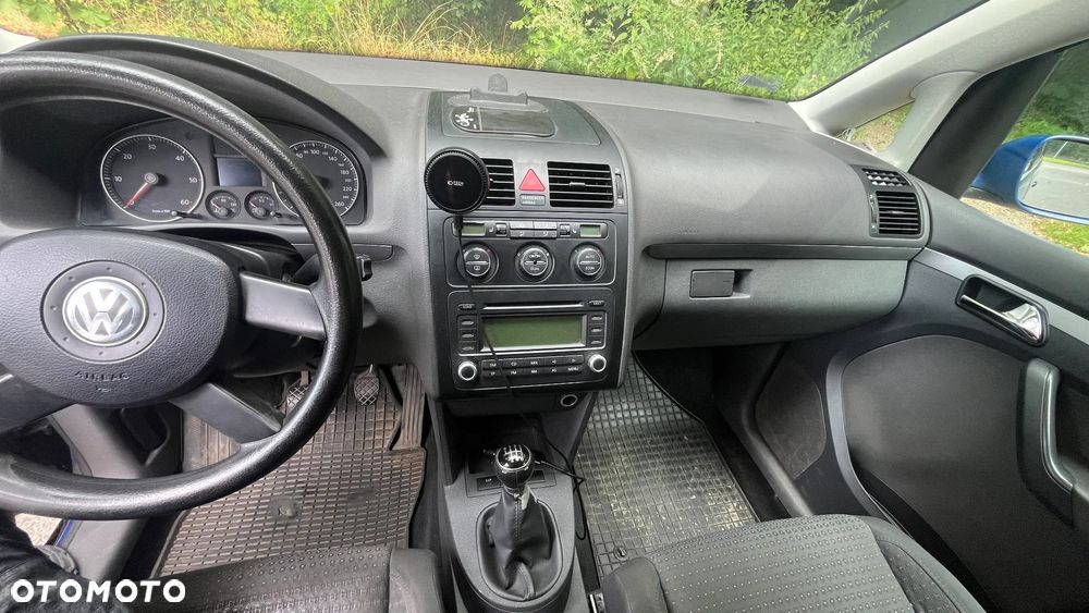 Volkswagen Touran 2.0 TDI Highline - 10