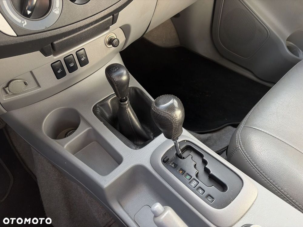 Toyota Hilux 3.0 D-4D SR5 - 20