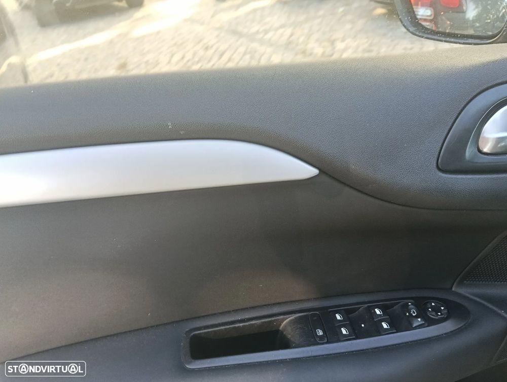 Citroën C4 e-HDi 110 Exclusive - 13