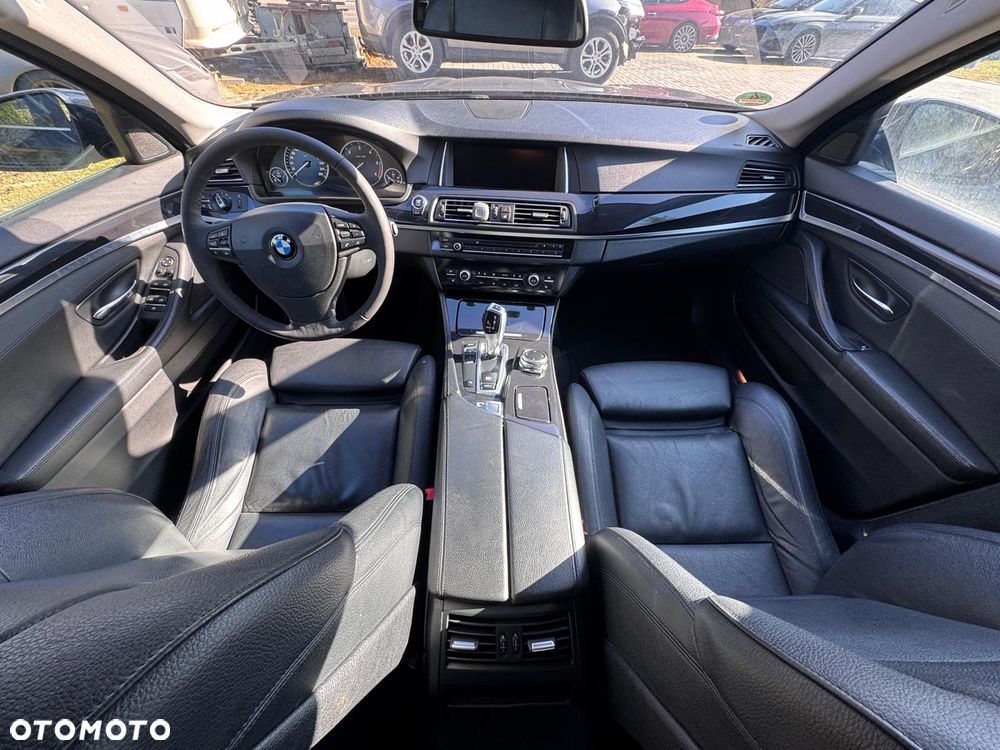 BMW Seria 5 525d Modern Line - 11