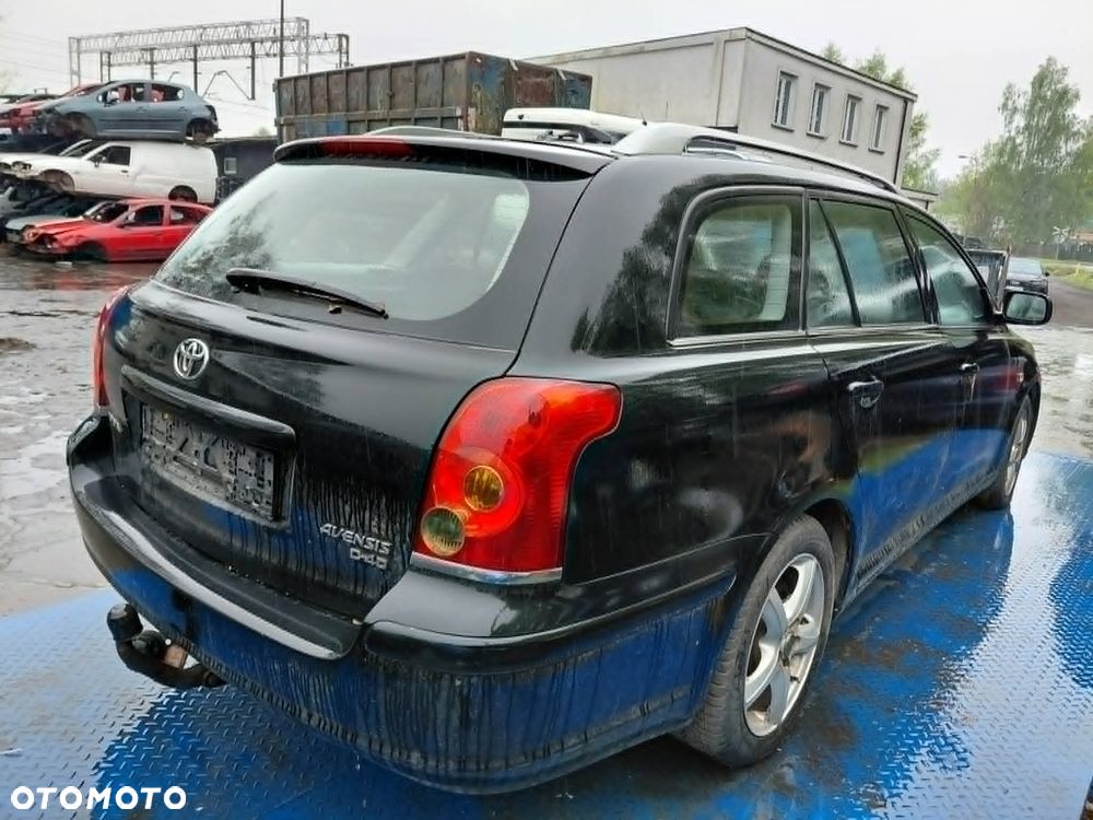 Na części: Toyota Avensis Rok 2005 Pojemność 1995 Moc 85 kw Diesel - 7