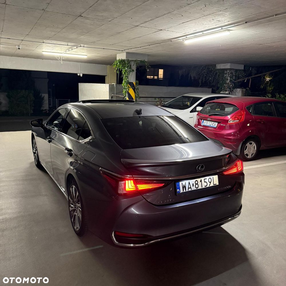 Lexus ES - 6