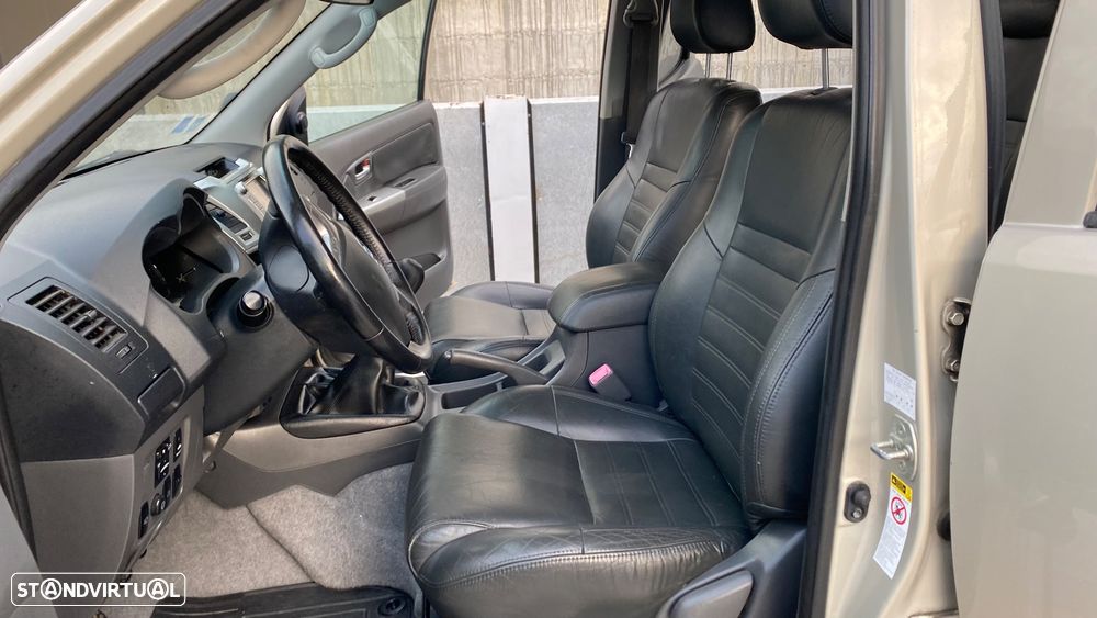 Toyota Hilux 4x4 Cabine Dupla DPF Comfort - 17