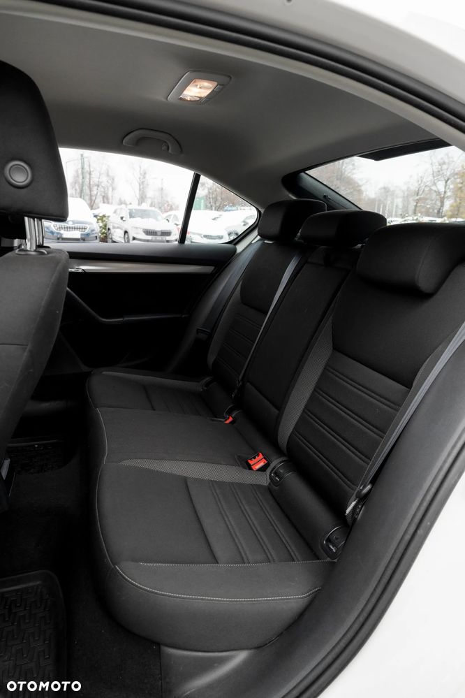 Skoda Octavia 1.6 TDI SCR Ambition - 11