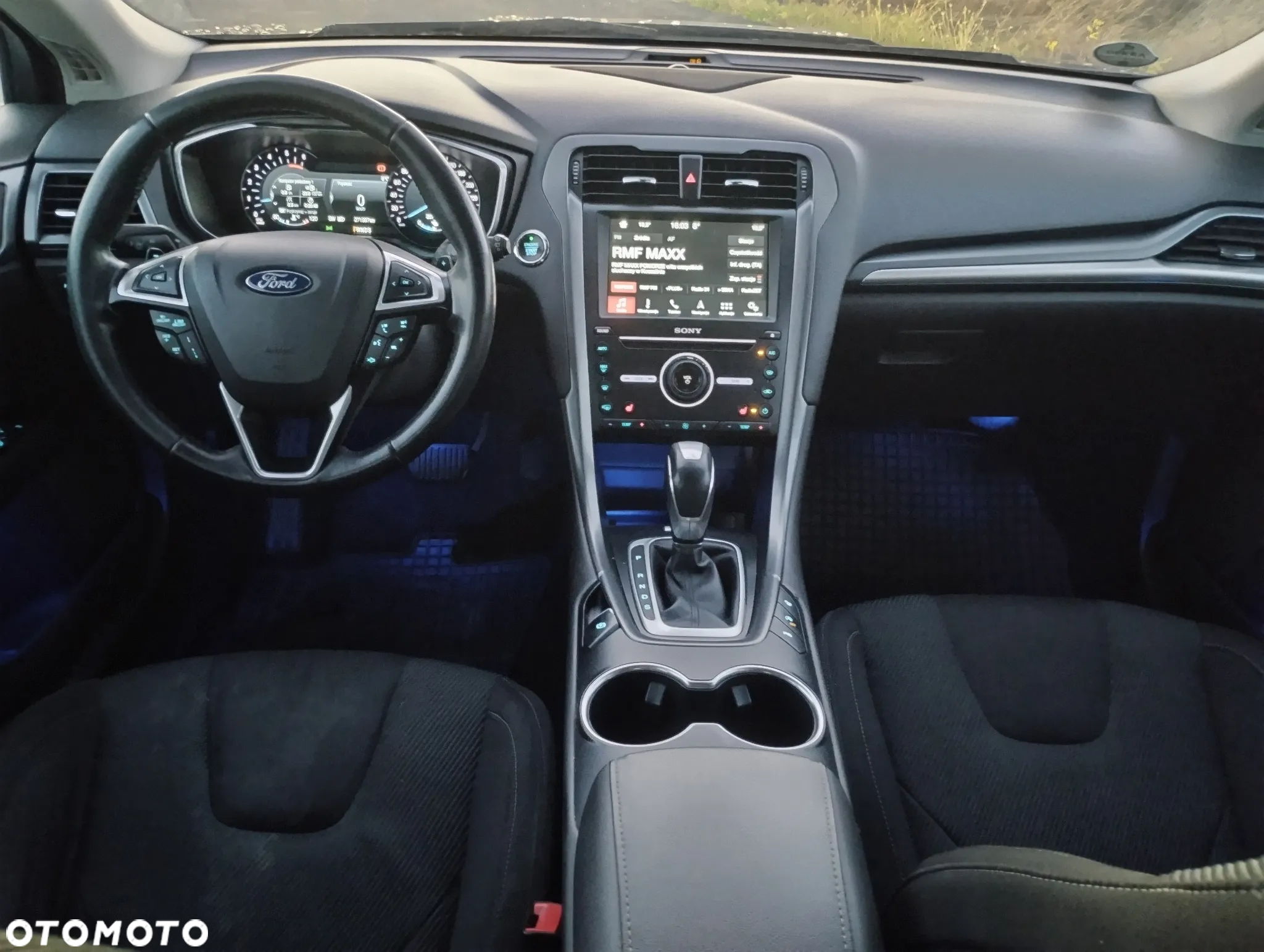 Ford Mondeo 2.0 TDCi Titanium PowerShift - 9