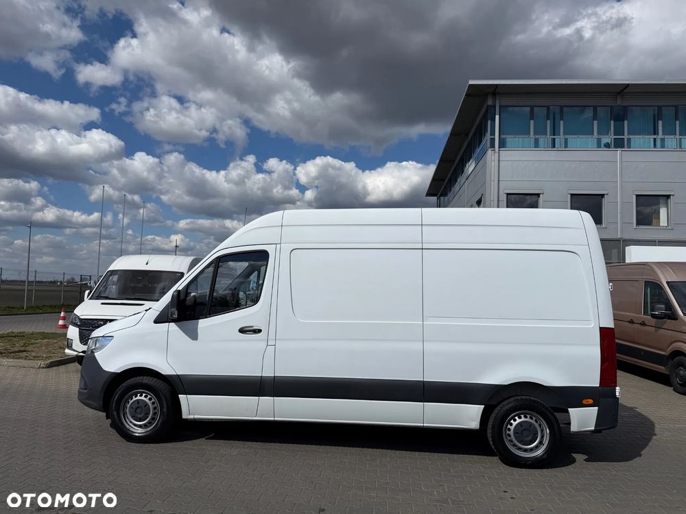 Mercedes-Benz SPRINTER - 8
