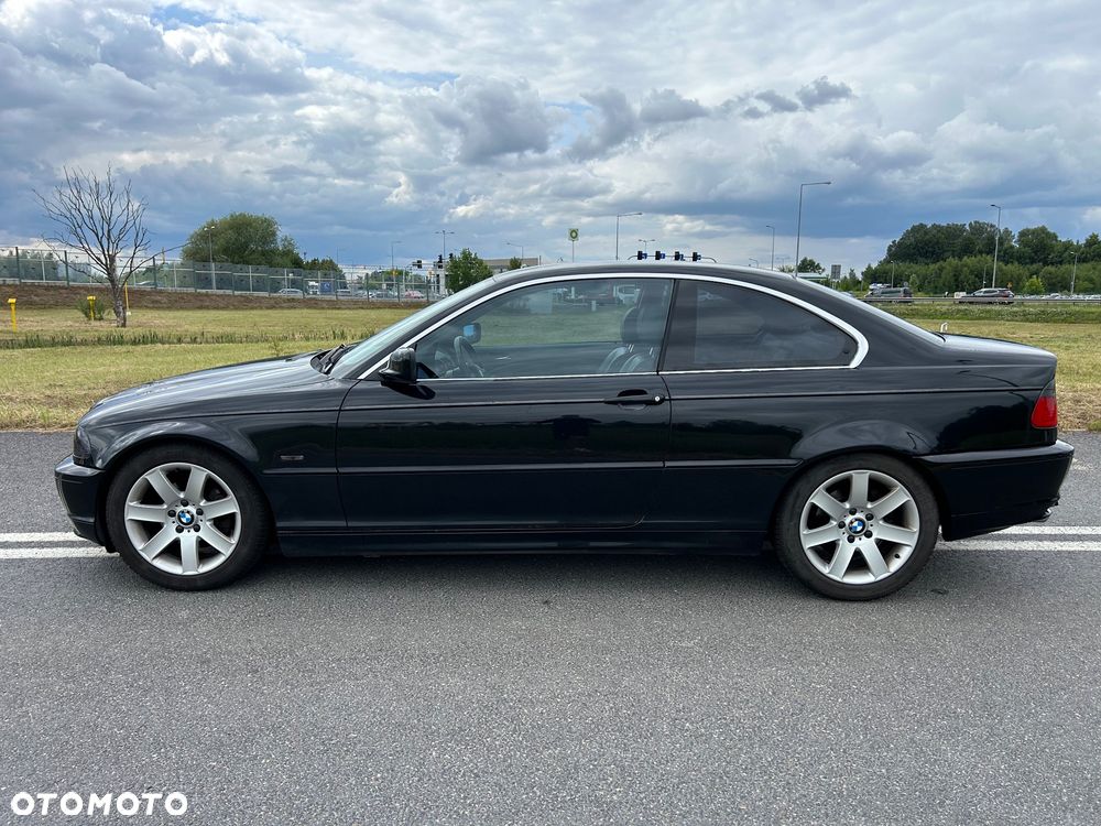 BMW Seria 3 325i - 4