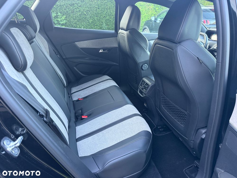 Peugeot 3008 225 e-EAT8 GT - 28