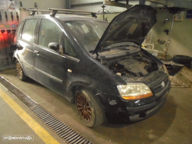 Carro MOT:  FIAT IDEA 350 2004 1.3D Multijet 70CV 5P PRETO DIESEL - 5