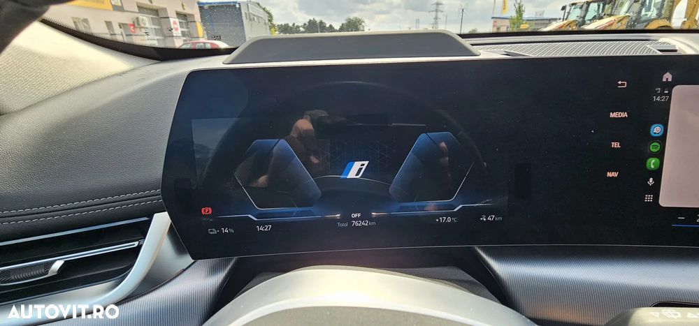 BMW iX1 xDrive30 - 5