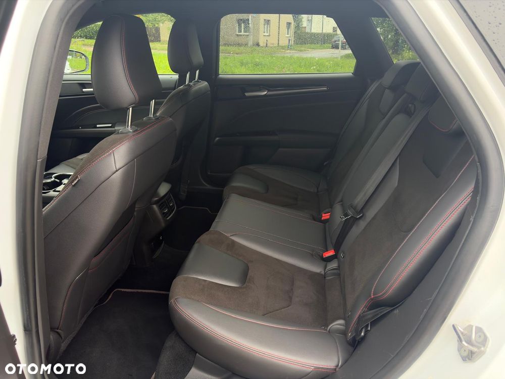 Ford Mondeo SW 2.0 Hybrid Vignale Plus - 22