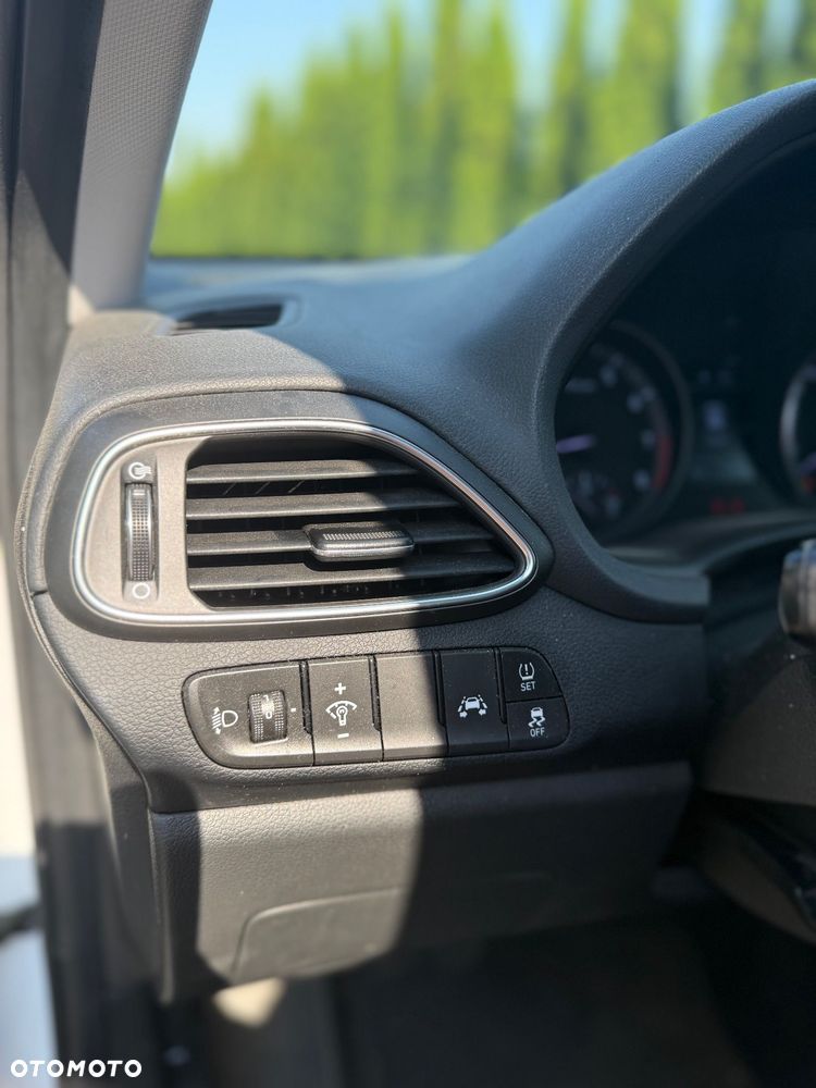 Hyundai i30 - 12