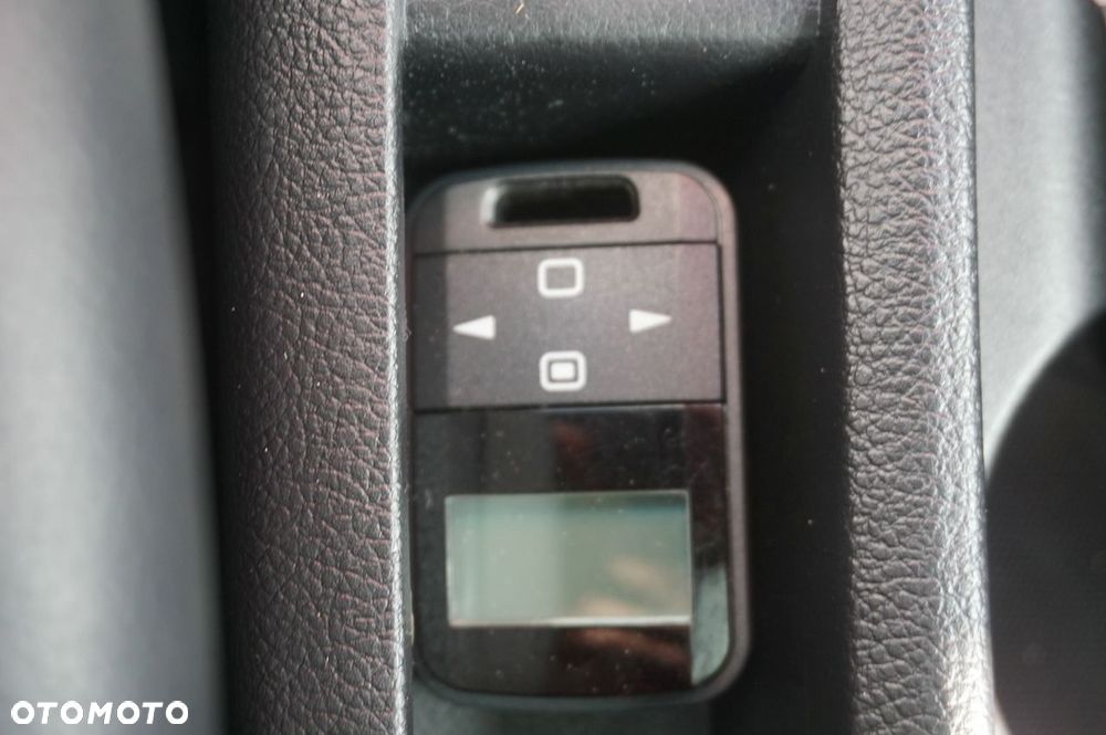 Kia Carens 1.7 CRDi Business Line 7os 7DCT - 13