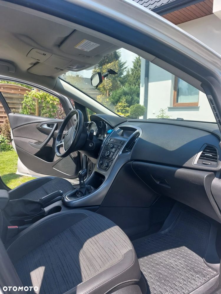Opel Astra 1.4 T Active EU6 - 19