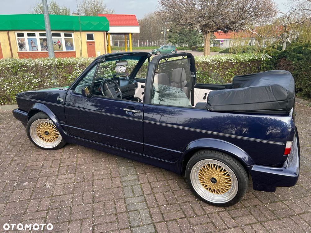 Volkswagen Golf - 25