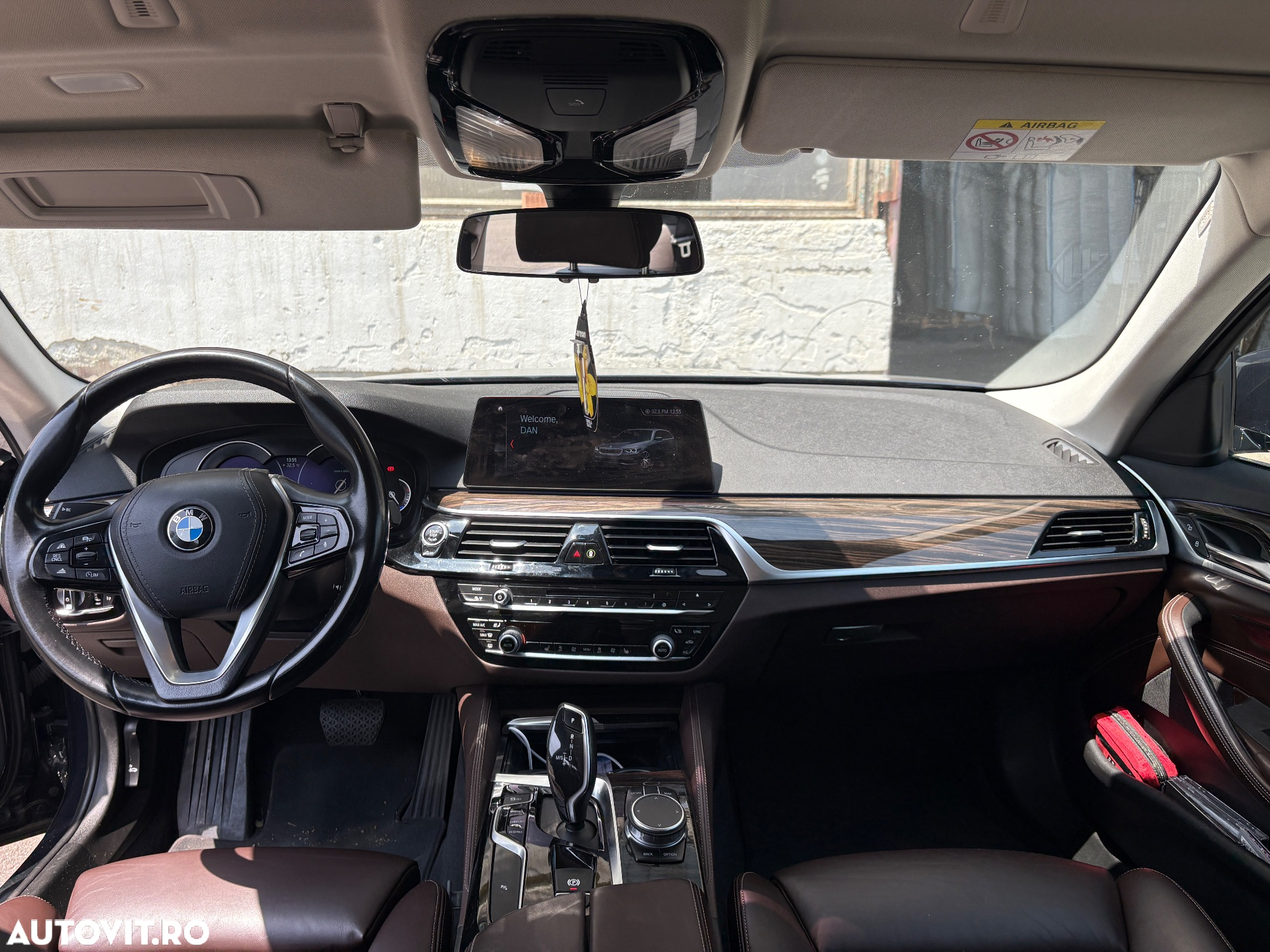 BMW Seria 5 520i AT - 13