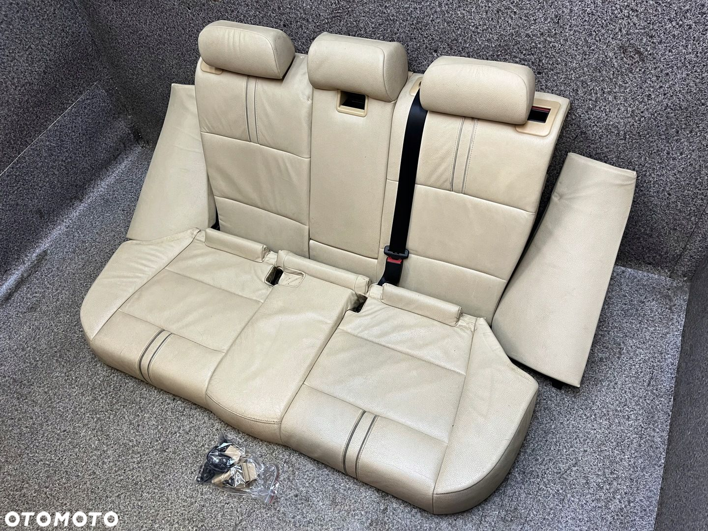 Kanapa tylna podlokietnik cupholder tyl skora bezowa LADNA BMW X3 E83 ORG - 4