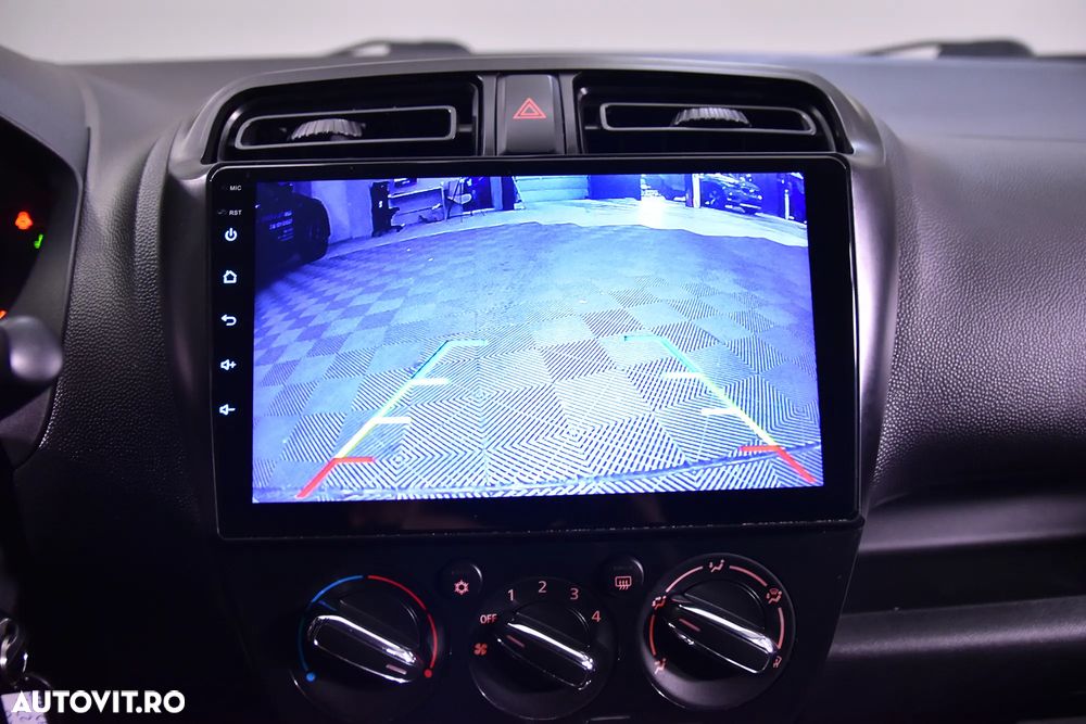 Mitsubishi Space Star - 18