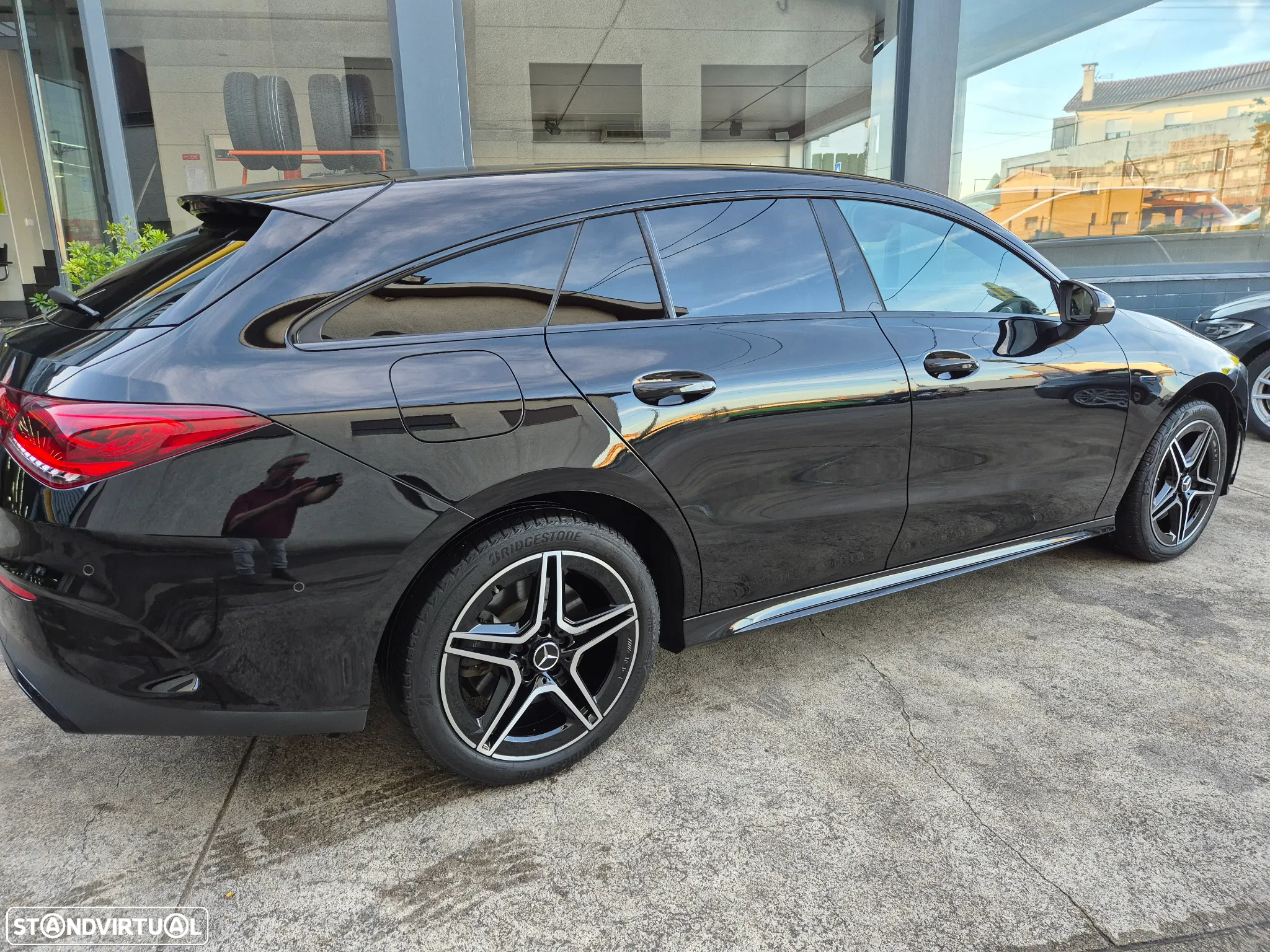 Mercedes-Benz CLA 250 e Shooting Brake AMG Line - 18